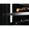 Chłodziarka do wina Electrolux EWUS018B7B