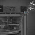 Piekarnik elektryczny z funkcją pary Smeg SOP6102S2PB3 czarny