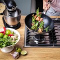Wok stalowy z powłoką KitchenAid 28 cm