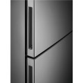 Chłodziarko-zamrażarka Electrolux LNC7ME32X3