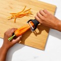 OXO - Obieraczka Julienne czarna, Good Grips O-1054751