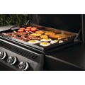 Grill gazowy typu plancha Napoleon Phantom Rogue Pro RP30FTPK-PL-PHM, czarny mat