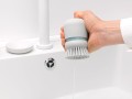Szczotka z dozownikiem na płyn Brabantia 302640 jasnoszara