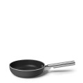 Patelnia Smeg o średnicy 24cm FPF2402BLM Czarny mat