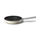 Patelnia Smeg o średnicy 28cm FPF2802CRM Kremowy mat