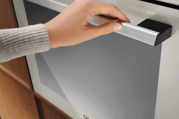 Piekarnik Electrolux LOE8F38S (3).jpg