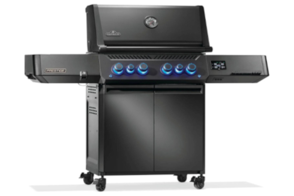Grill gazowy Napoleon 2025 vs 2026 – porównanie modeli Freestyle, Rogue i Prestige. Co nowego?